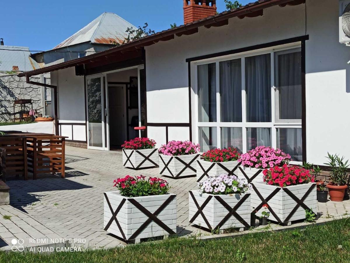 Экодом Hotel Bilhorod-Dnistrovsʼkyy Eksteriør billede